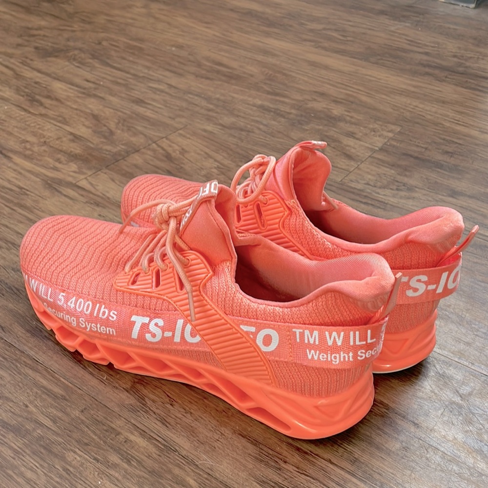 Womens walking /running sneakers